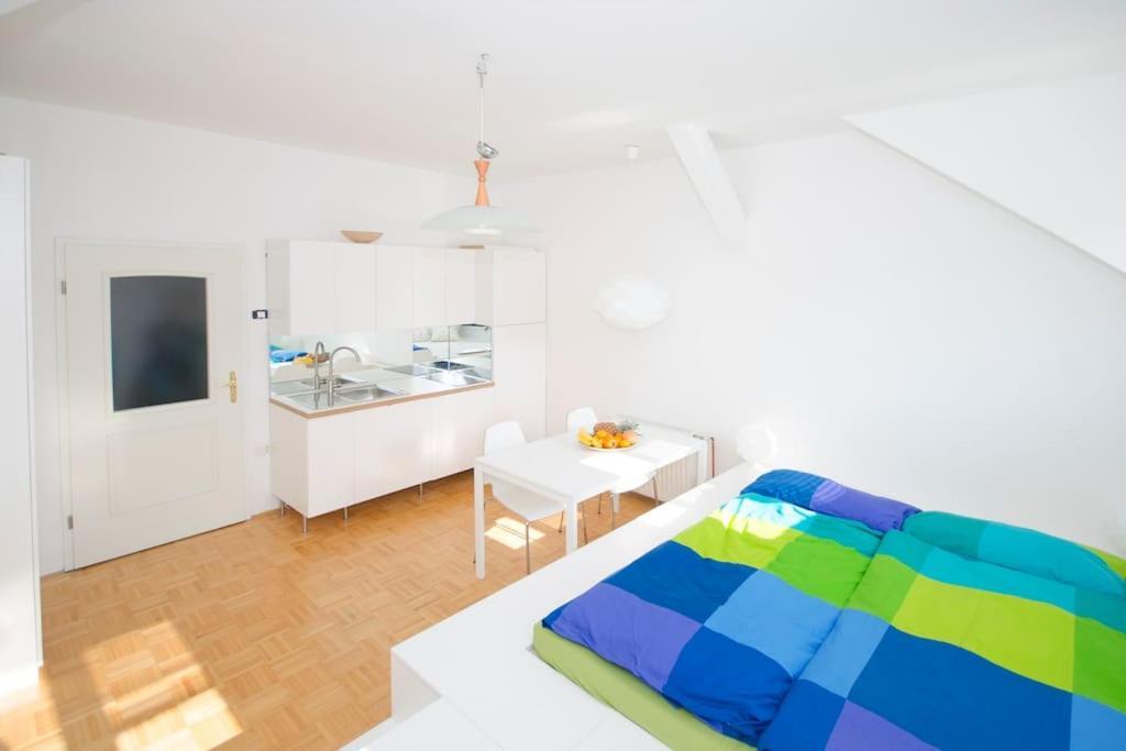 The Cute, Sunny Apartment In The Center +P Liubliana Exterior foto